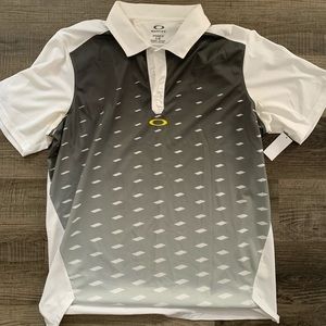 Men’s Oakley Polo (Size L, Slightly Worn)
